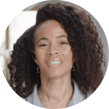 Close-up of Courtney